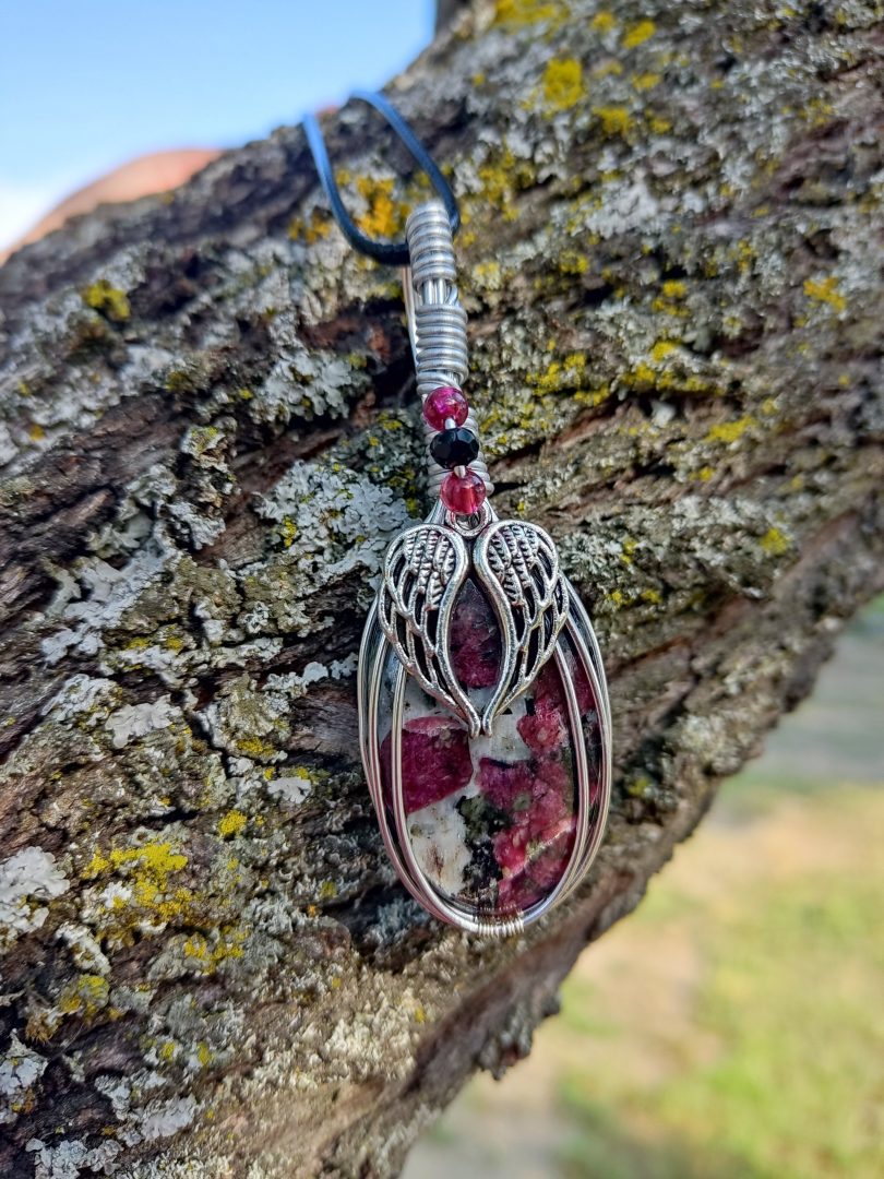 Collier pierre naturelle Eudialyte – Image 2