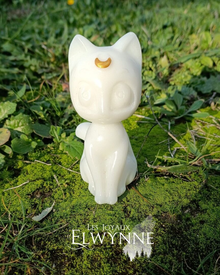 Chat en Jade Blanc