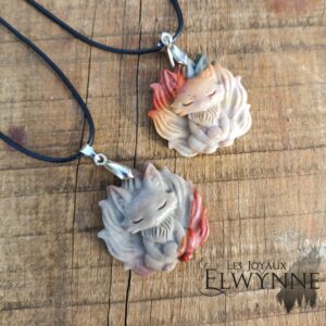 Pendentif Kitsune (Renard) en Agate Alashan