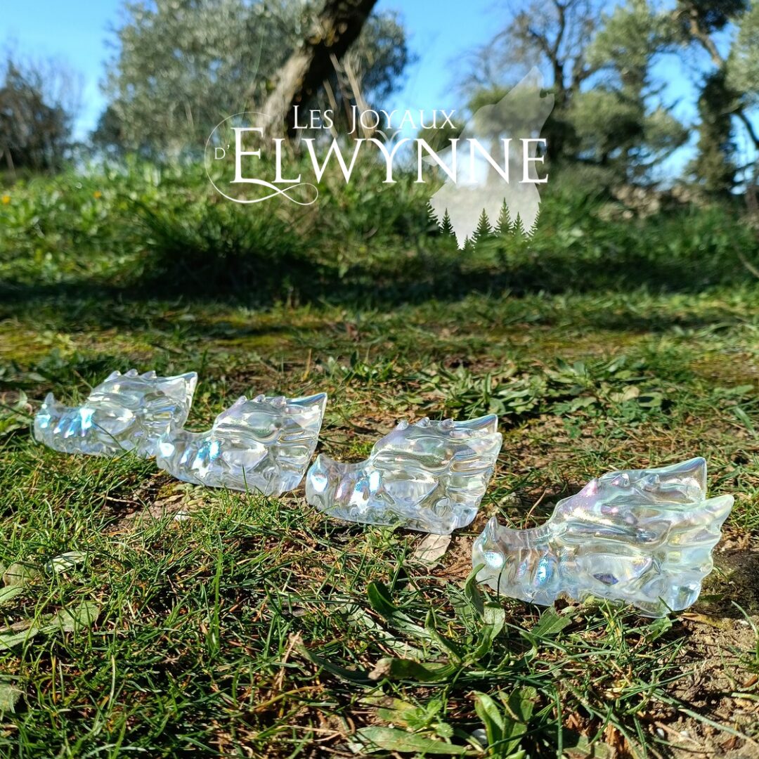 Tête de dragon en Quartz Aura Blanche