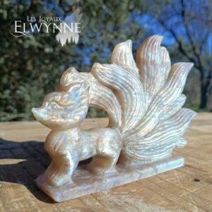 Kitsune (renard) en Pierre de Lune