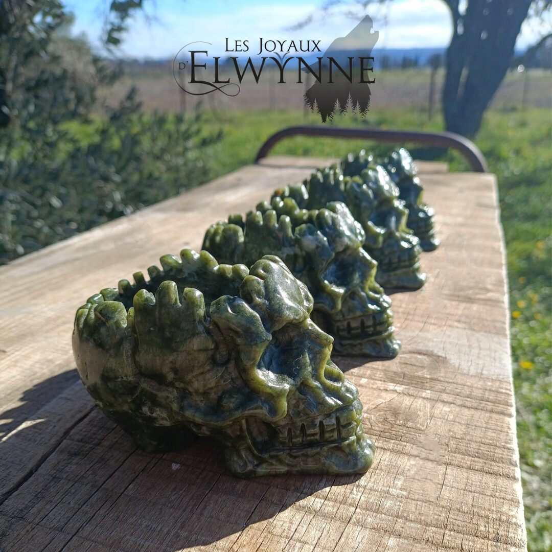 Bol de crâne en Jade vert – Image 2
