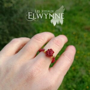 Bague Patte de chat en Cinabre et perles en Grenat