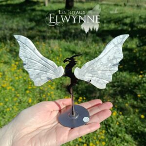 Dragon et ses ailes en Howlite
