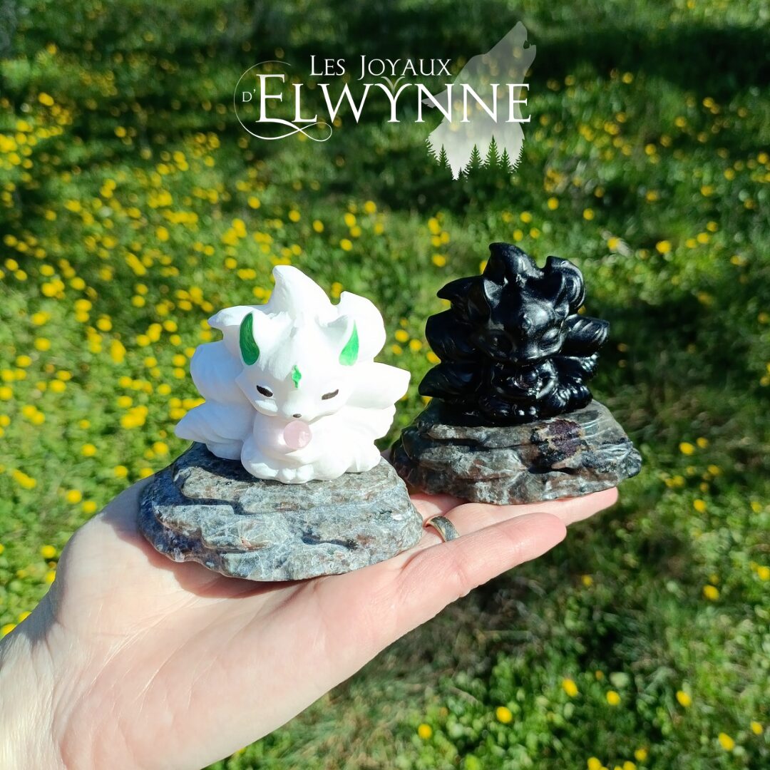 Kitsune en Jade blanc ou Obsidienne sur son rocher en Yooperlite – Image 5
