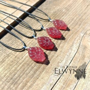 Pendentif Kitsune (Renard) en Quartz Fraise