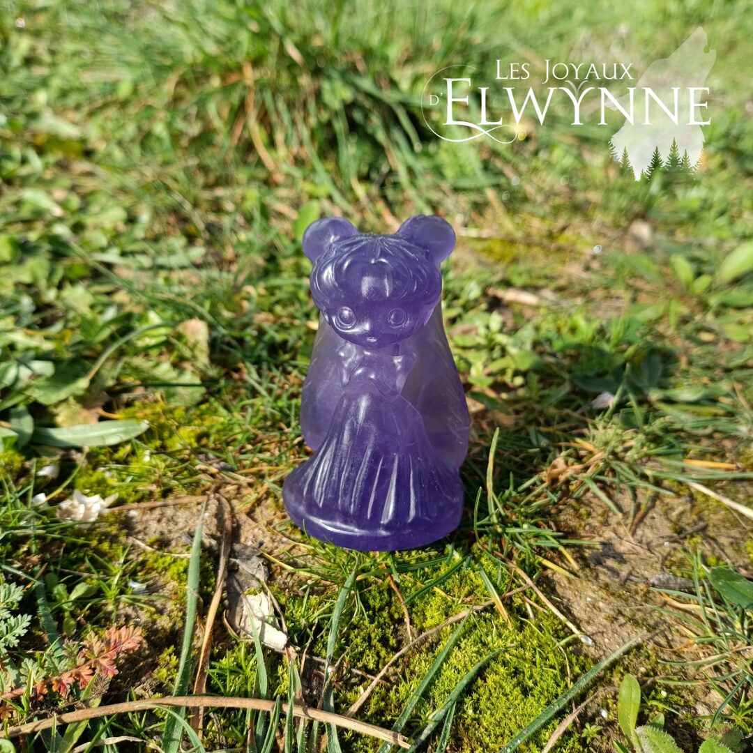 Figurine Fille en fluorite – Image 5