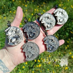 Pendentif Kitsune (Renard) en Obsidienne argentée