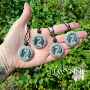 Pendentif Carpe Koï en Jaspe Tai Chi et sa perle en Pierre de Lave