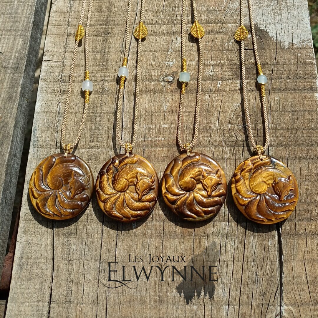 Pendentif Kitsune (Renard) en Oeil du tigre – Image 2