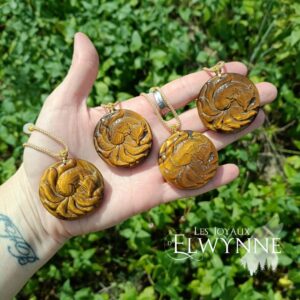 Pendentif Kitsune (Renard) en Oeil du tigre