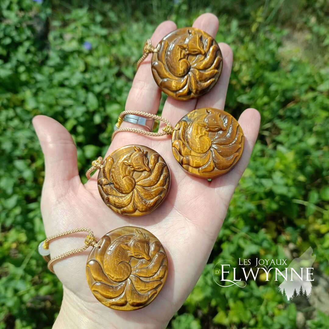 Pendentif Kitsune (Renard) en Oeil du tigre – Image 4