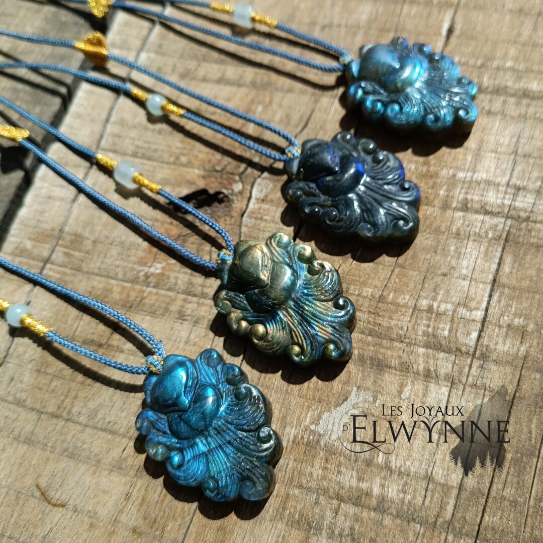 Pendentif Kitsune (Renard) en Labradorite – Image 11