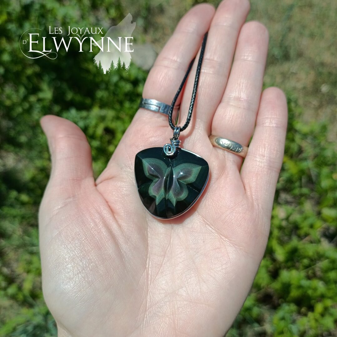 Pendentif papillon en Œil céleste (Obsidienne Arc-en-ciel) – Image 4