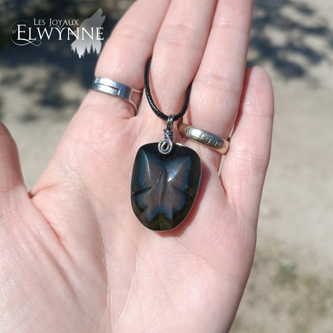 Pendentif papillon en Œil céleste (Obsidienne Arc-en-ciel) – Image 3