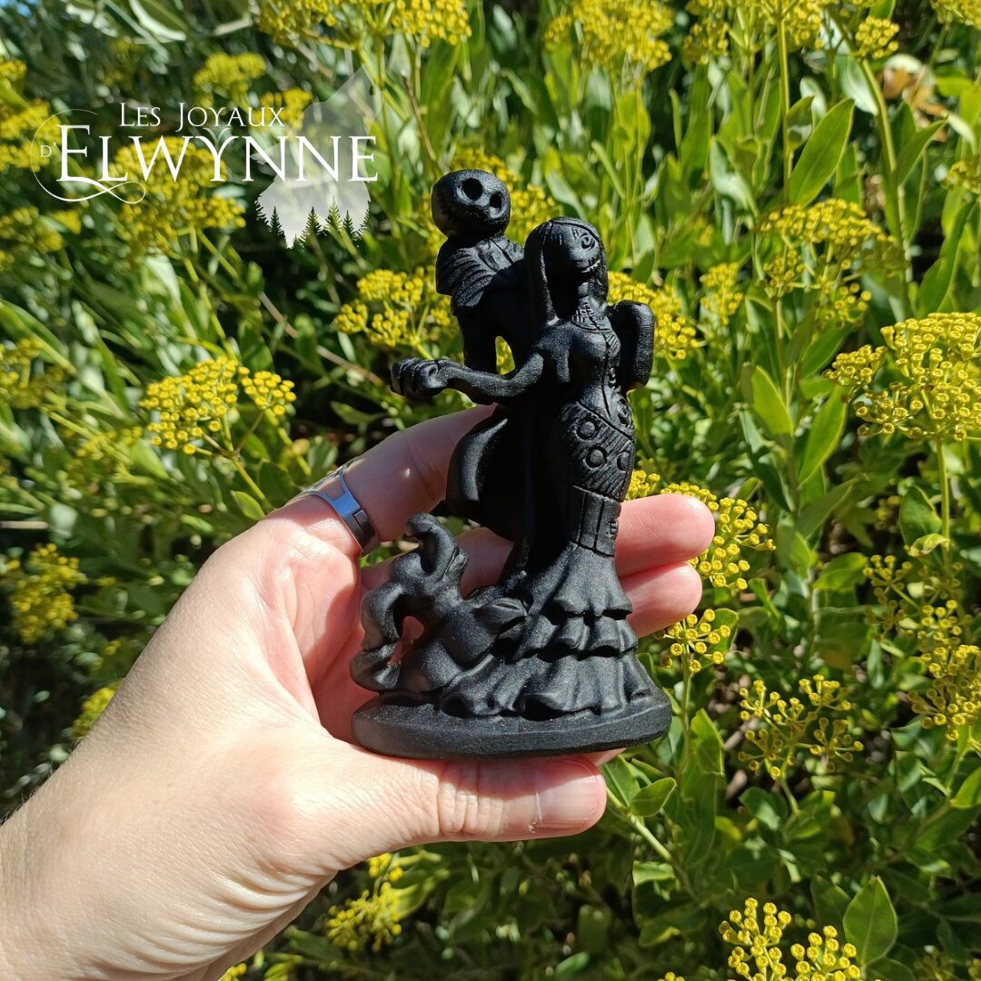 Sculpture Jack & Sally en Obsidienne noire où Yooperlite – Image 3
