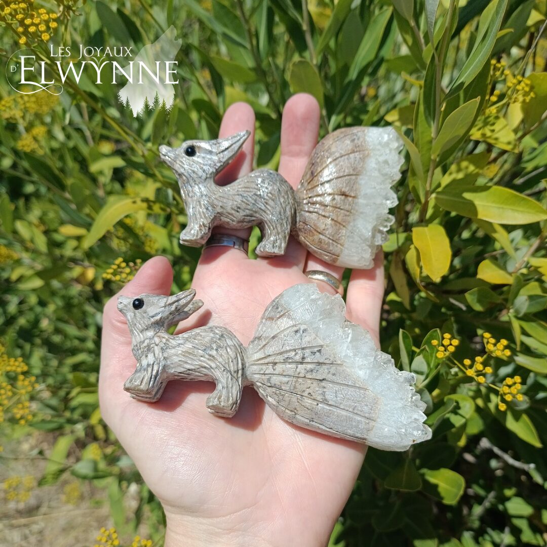 Renard en Amas de Quartz Chrysanthème 🦊