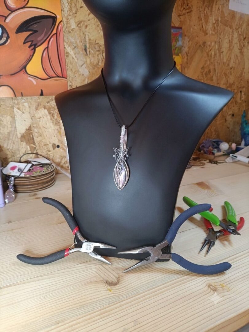 Pendentif L'étoile du soir et sa Labradorite rose/violette 🔥 Rare 🔥 – Image 2