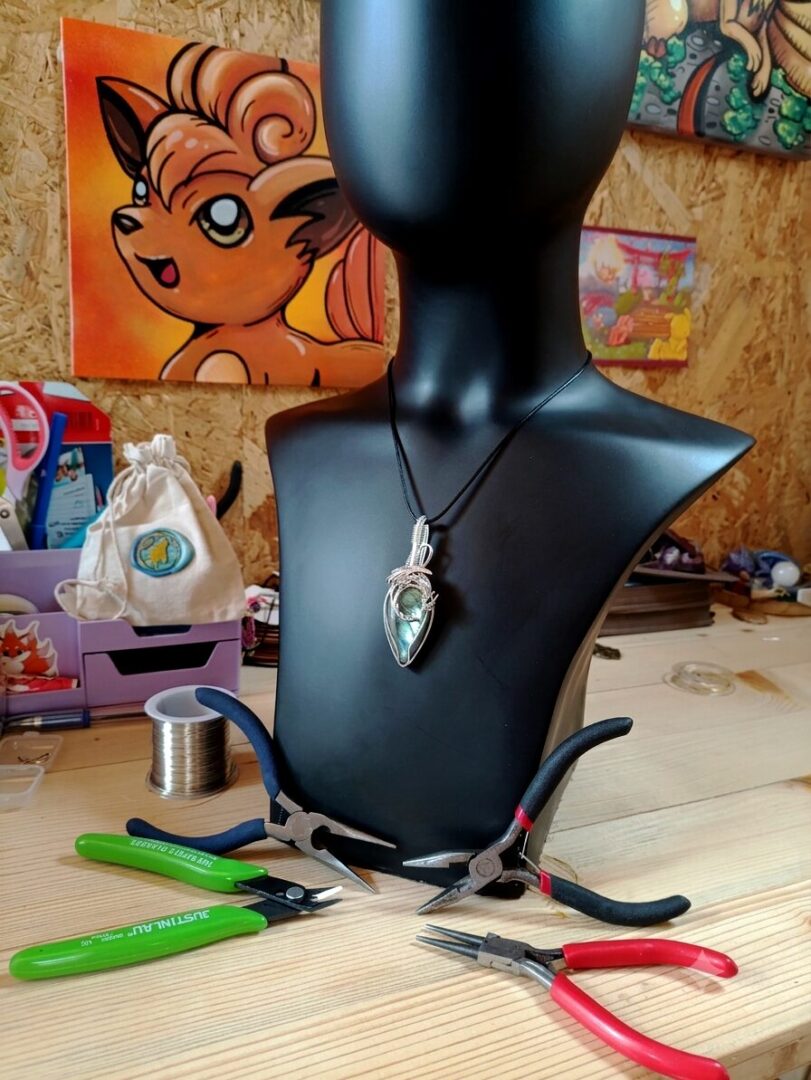 Pendentif Dragon en Labradorite – Image 2