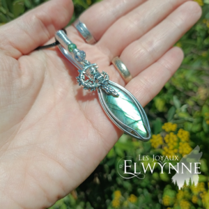 Pendentif Sorcière et sa Labradorite