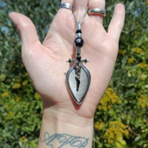 Pendentif Croix et son Obsidienne argentée