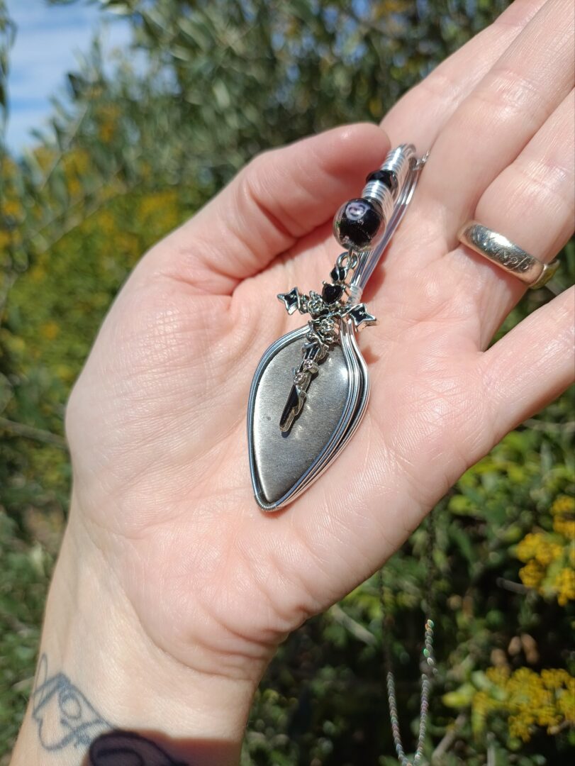 Pendentif Croix et son Obsidienne argentée – Image 4