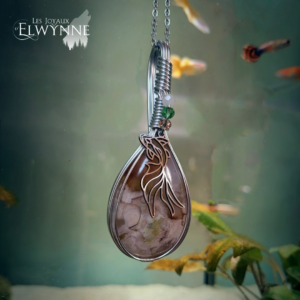 Pendentif Carpe Koï et son agate fleur