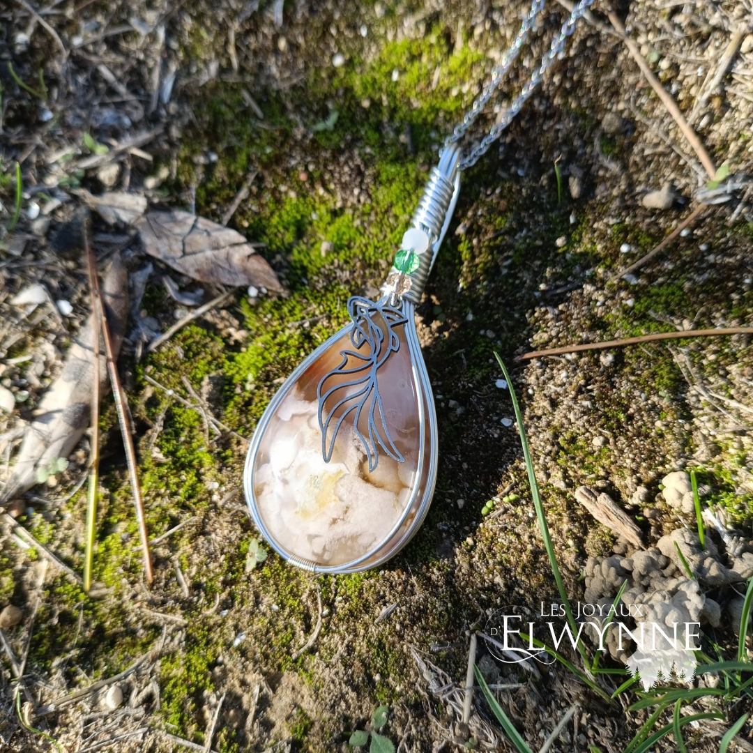Pendentif Carpe Koï et son agate fleur – Image 4